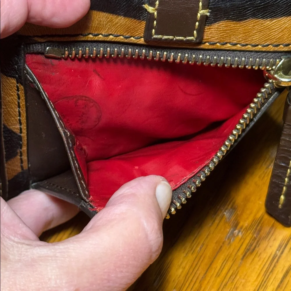 RARE VINTAGE DOONEY & BOURKE LEATHER ZEBRA PRINT WALLET - Picture 13 of 16